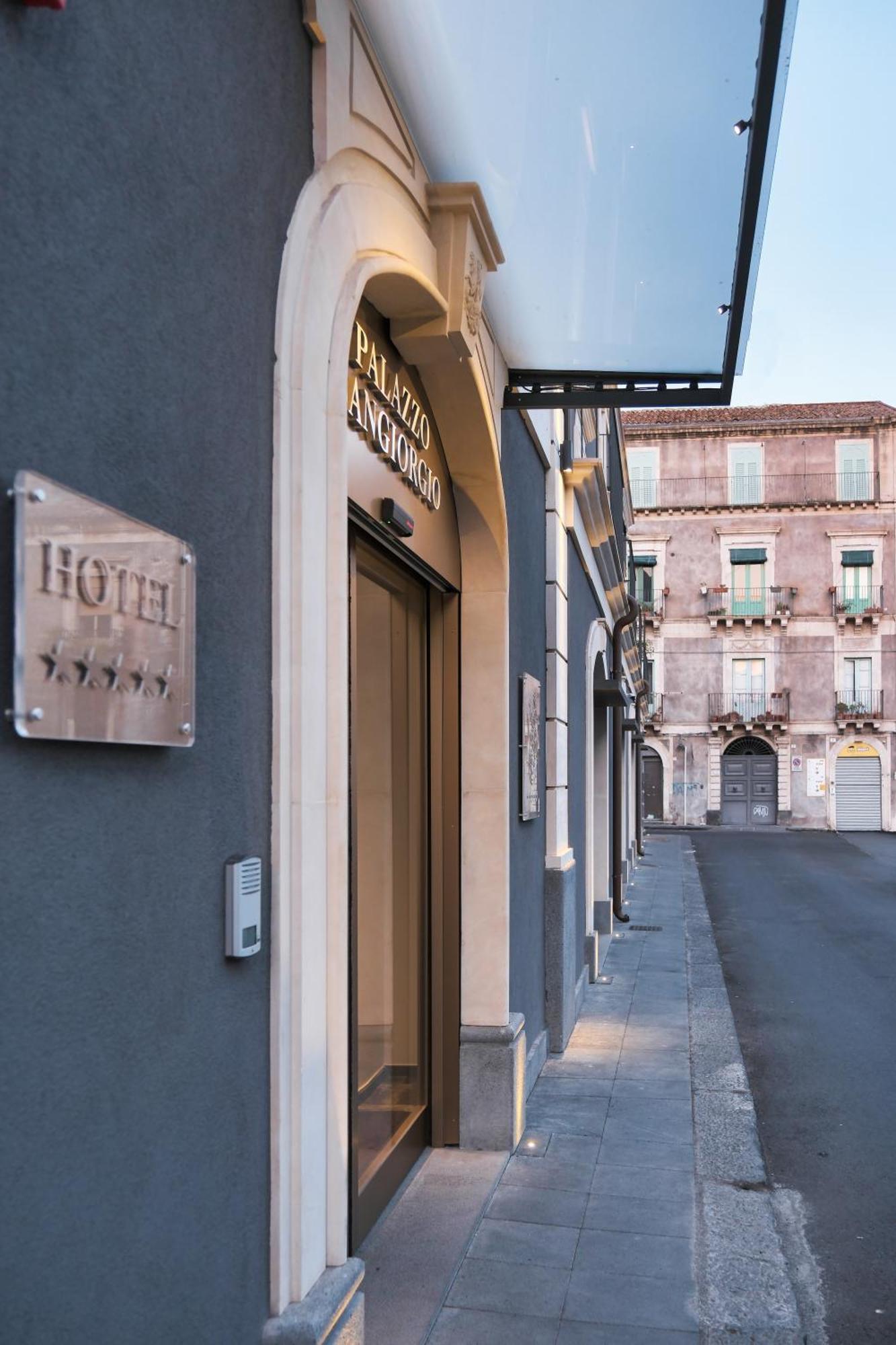 ホテル Palazzo Sangiorgio カターニア エクステリア 写真